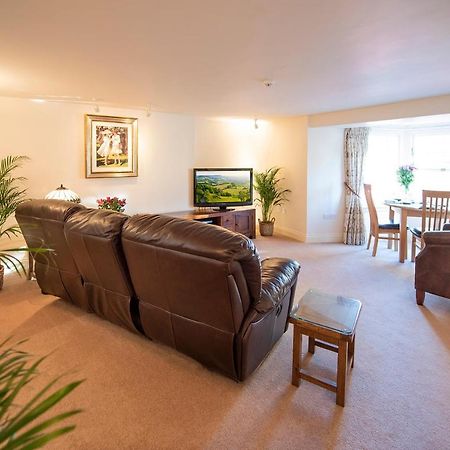 Oberon River View Apartment Bourton-on-the-Water Dış mekan fotoğraf