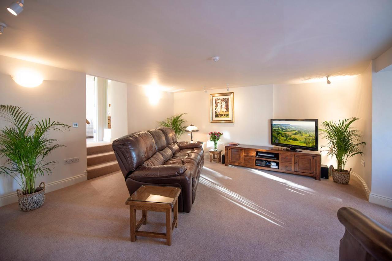 Oberon River View Apartment Bourton-on-the-Water Dış mekan fotoğraf